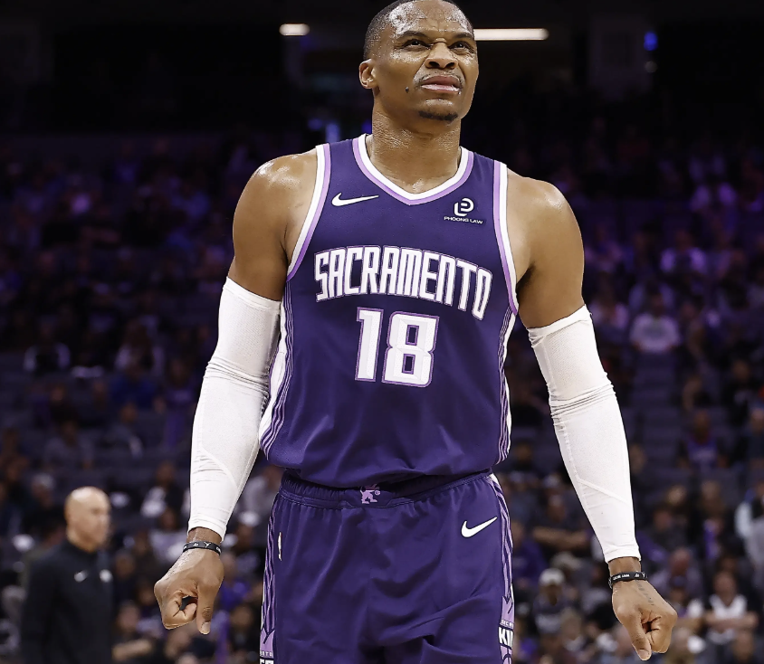 最后33秒威少一攻一防,就是詹姆斯赶走他的真正原因!错怪詹皇了